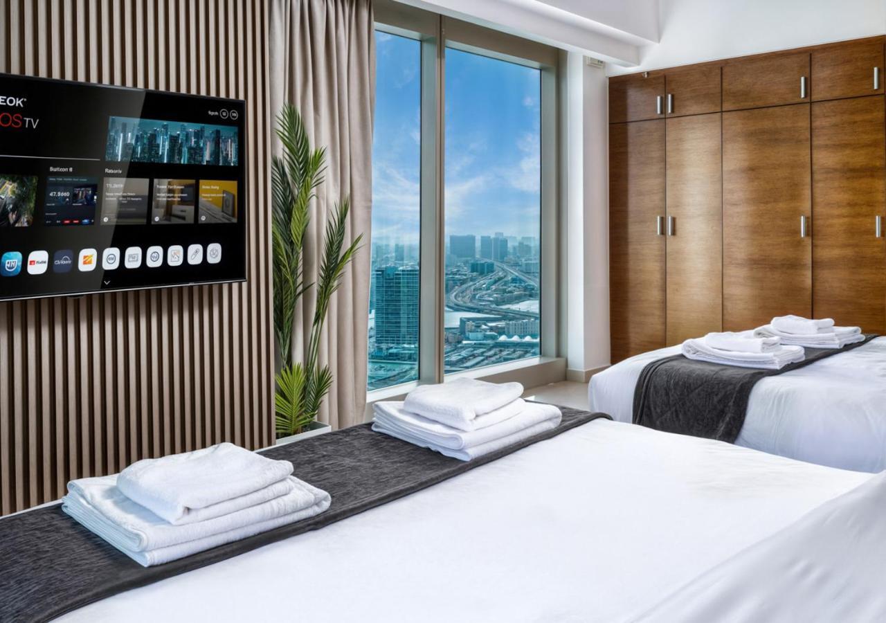 Desert Key - Platinum In Gate Tower, Al Reem Island Apartment *