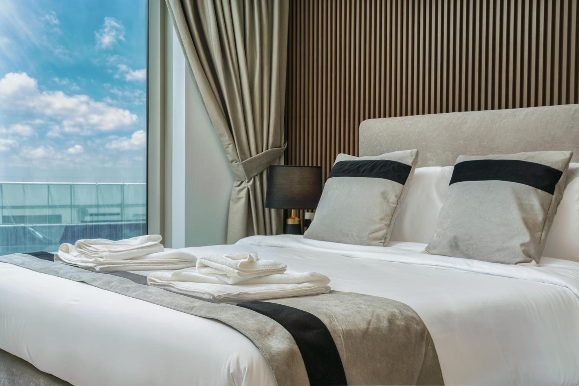 Desert Key - Platinum In Gate Tower, Al Reem Island * Abu Dhabi